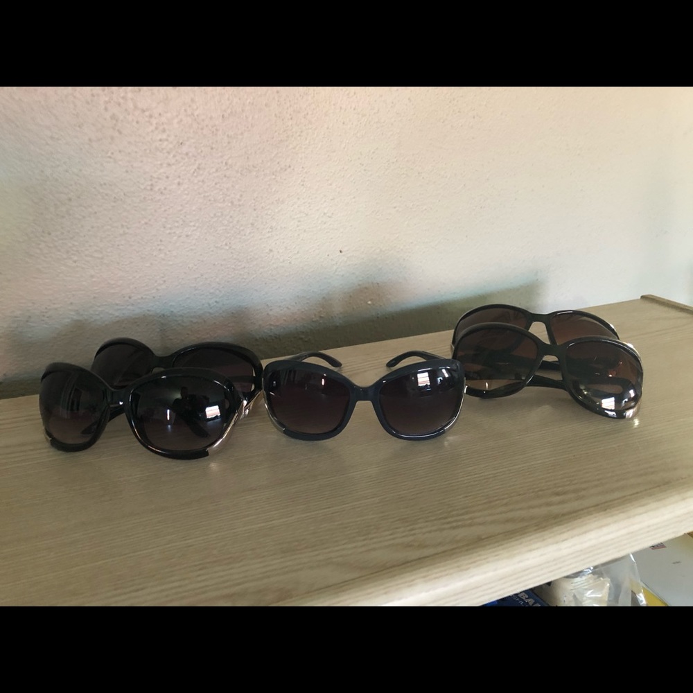 5 pairs of sunglasses